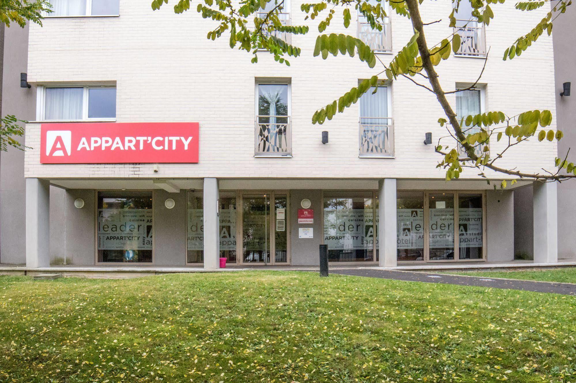 Appart'City Pontoise Cergy-Le-Haut ภายนอก รูปภาพ
