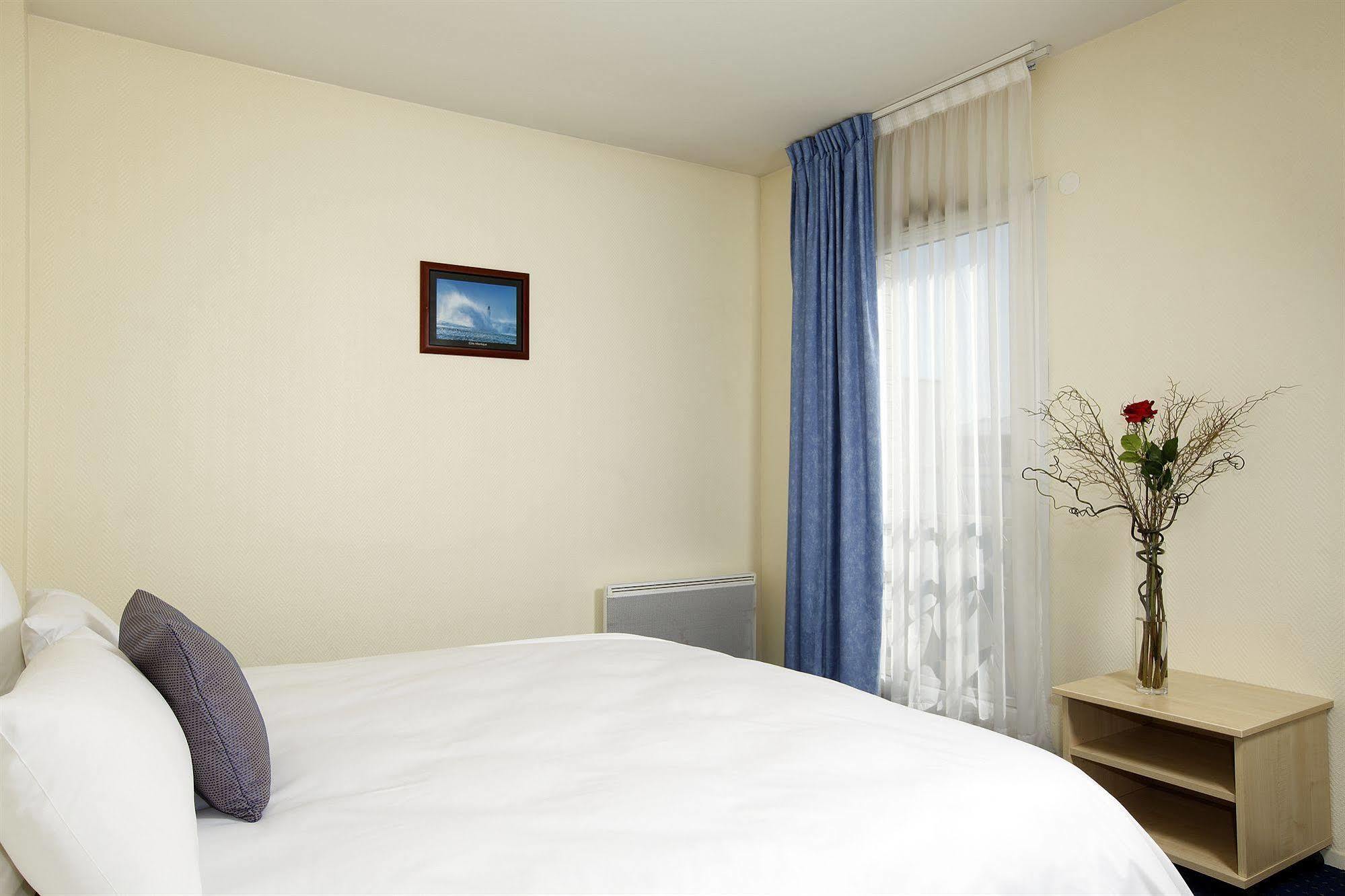 Appart'City Pontoise Cergy-Le-Haut ภายนอก รูปภาพ